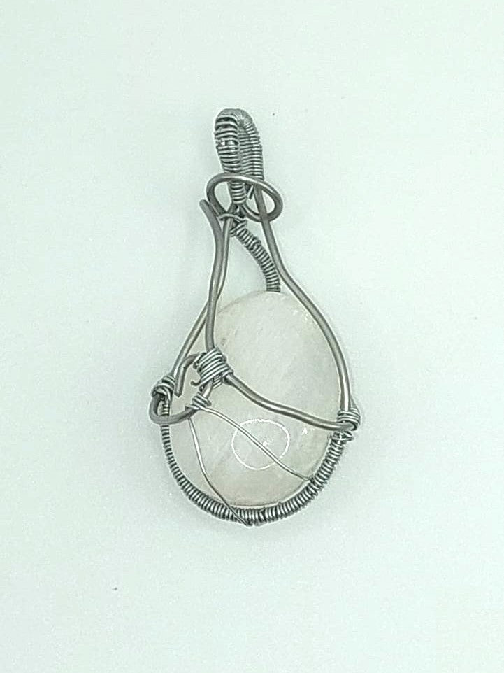 Colgante Único y Artesanal - Piedra Lunar