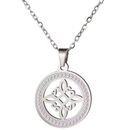 Colgante de Acero Inoxidable con Nudo de Bruja