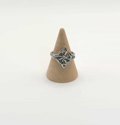 Anillo Nudo de Bruja