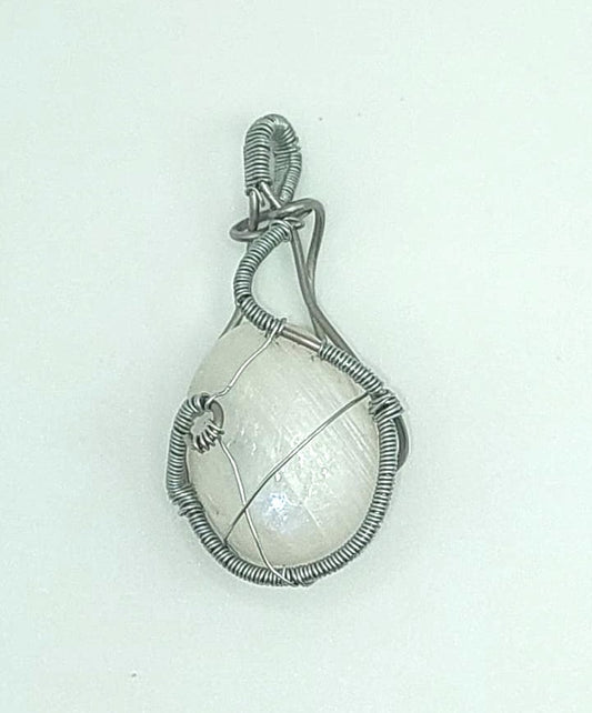 Colgante Único y Artesanal - Piedra Lunar