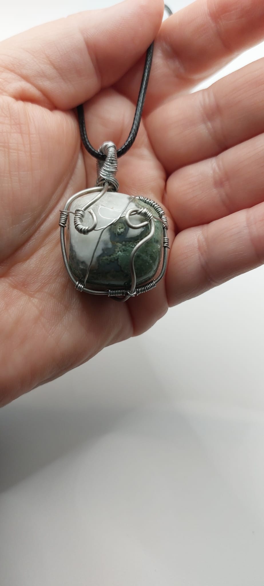 Colgante único y artesanal de Ágata Musgosa