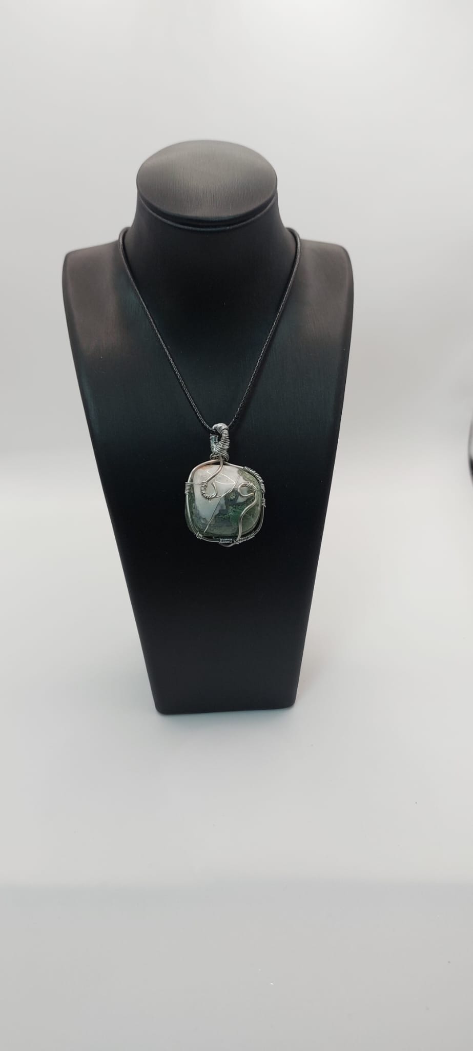 Colgante único y artesanal de Ágata Musgosa