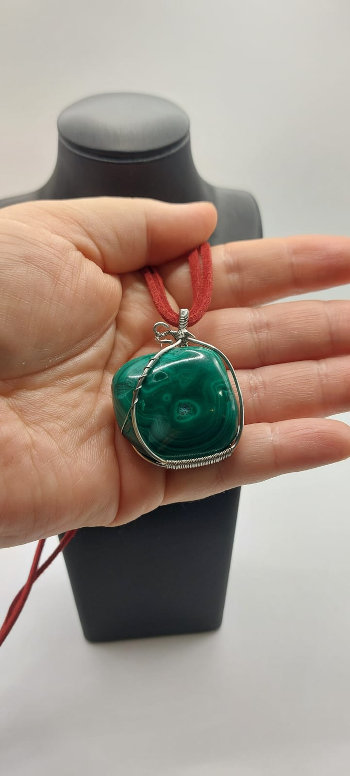 Colgante único y artesanal de Malaquita