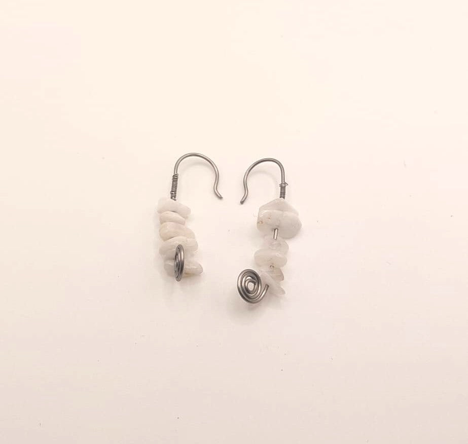 Pendientes Únicos y Artesanales fijos - Piedra Lunar