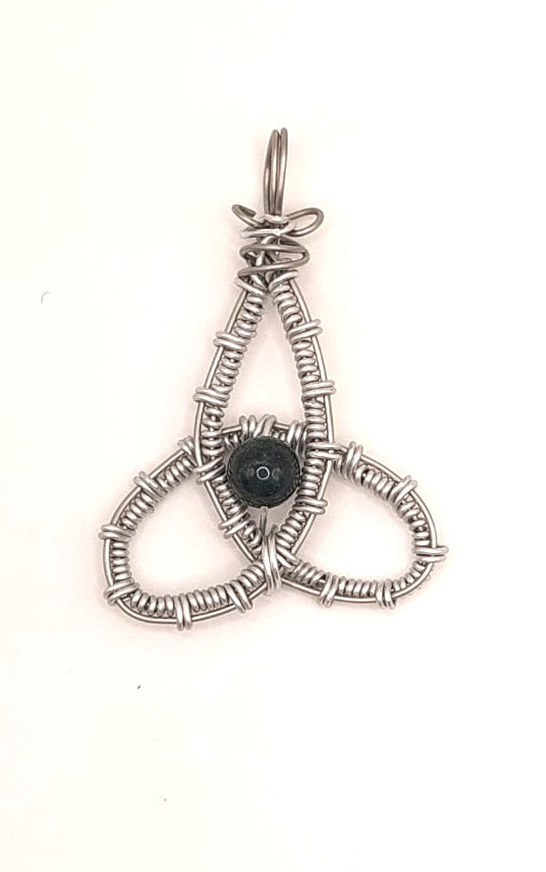 Colgante Único y Artesanal - Triqueta y Ágata India