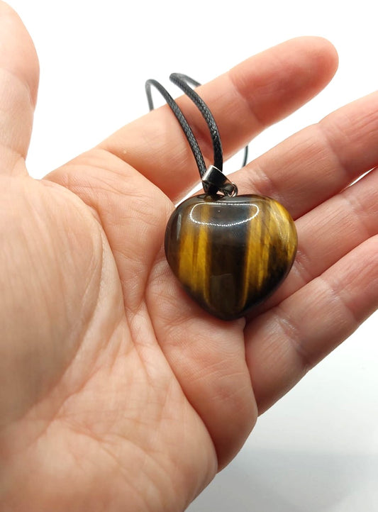 Colgante único y artesanal de Ojo de Tigre - Corazón